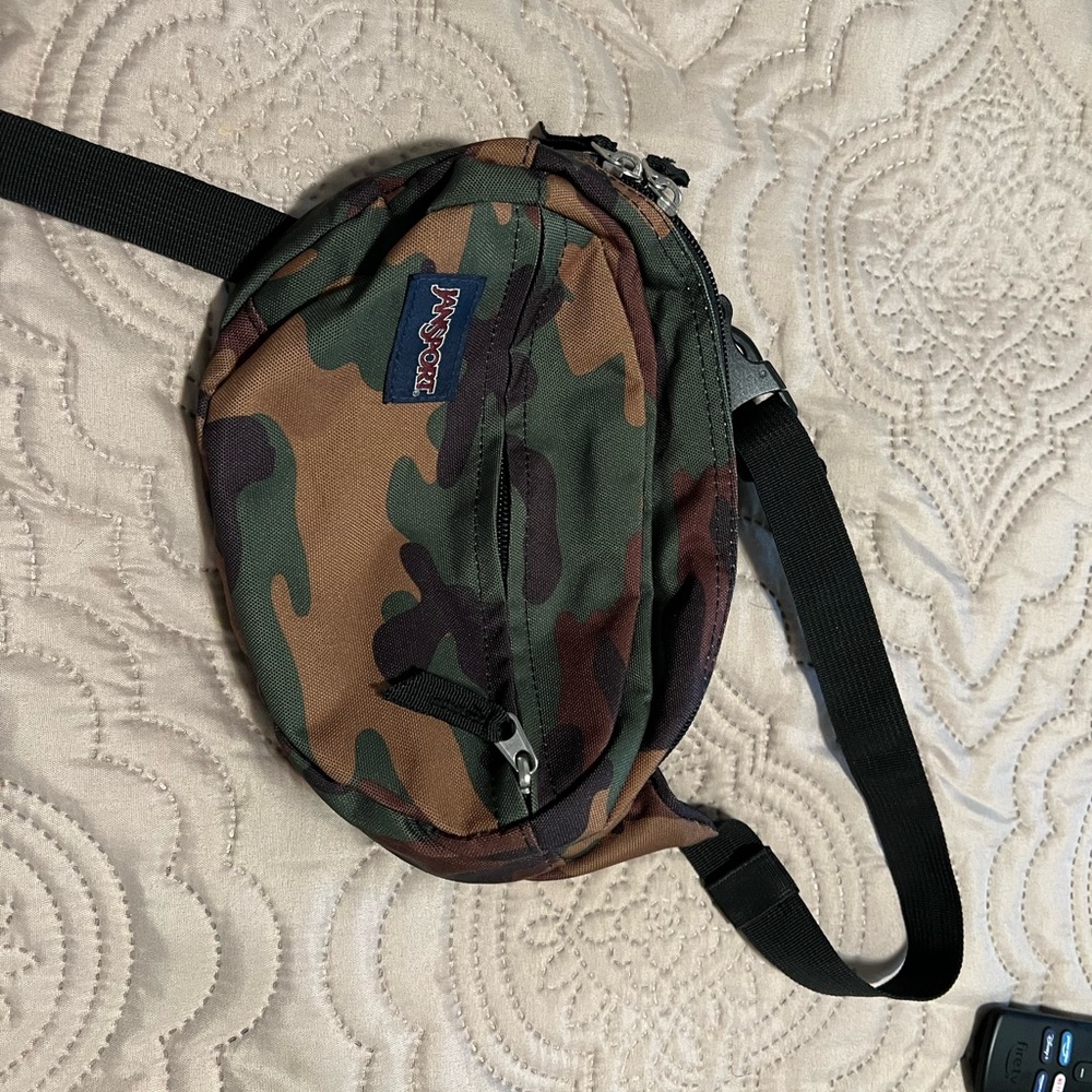 Jansport camo Fanny pack